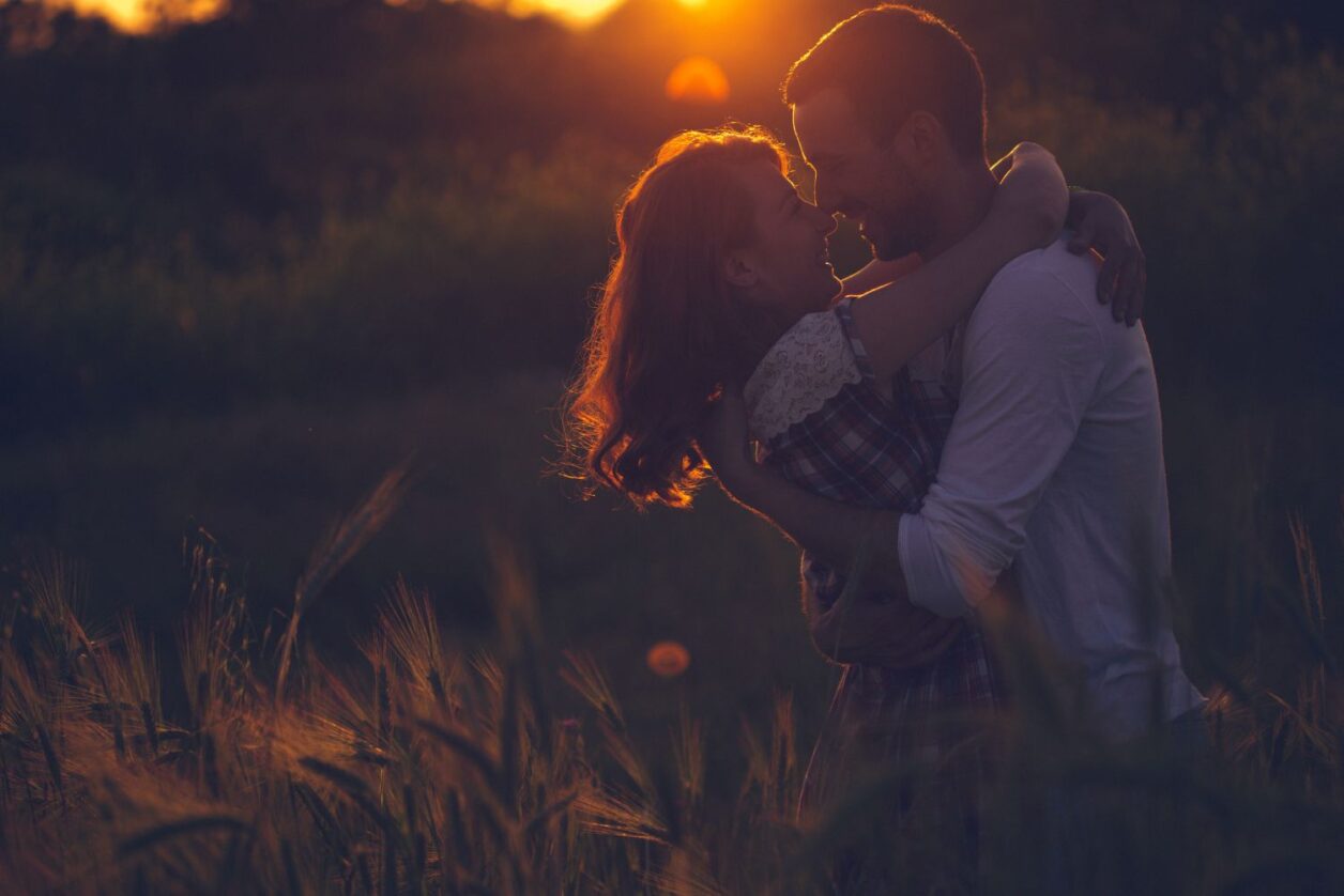 Full Width Featured Image With Sidebar Full Width Featured Image With Sidebar